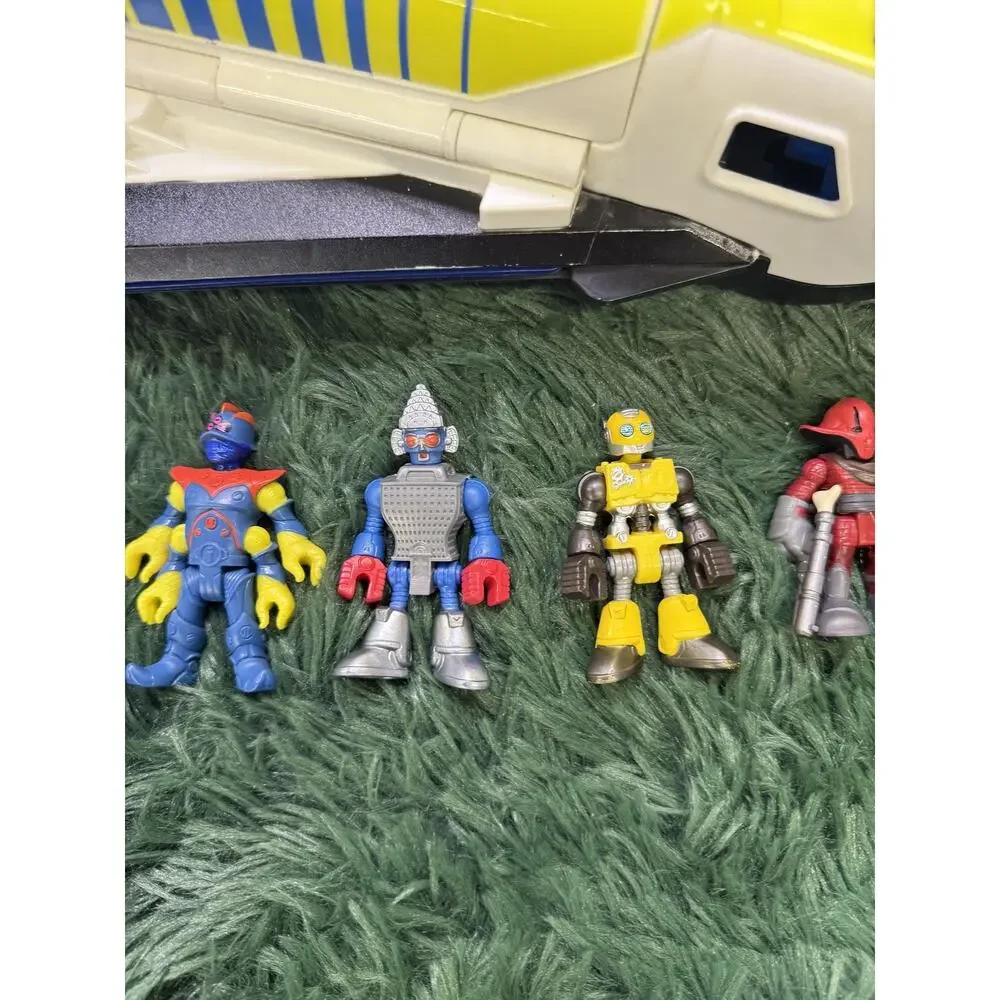 Fisher-Price Imaginext Space Shuttle Vehicle Playset with 6 Action Figures